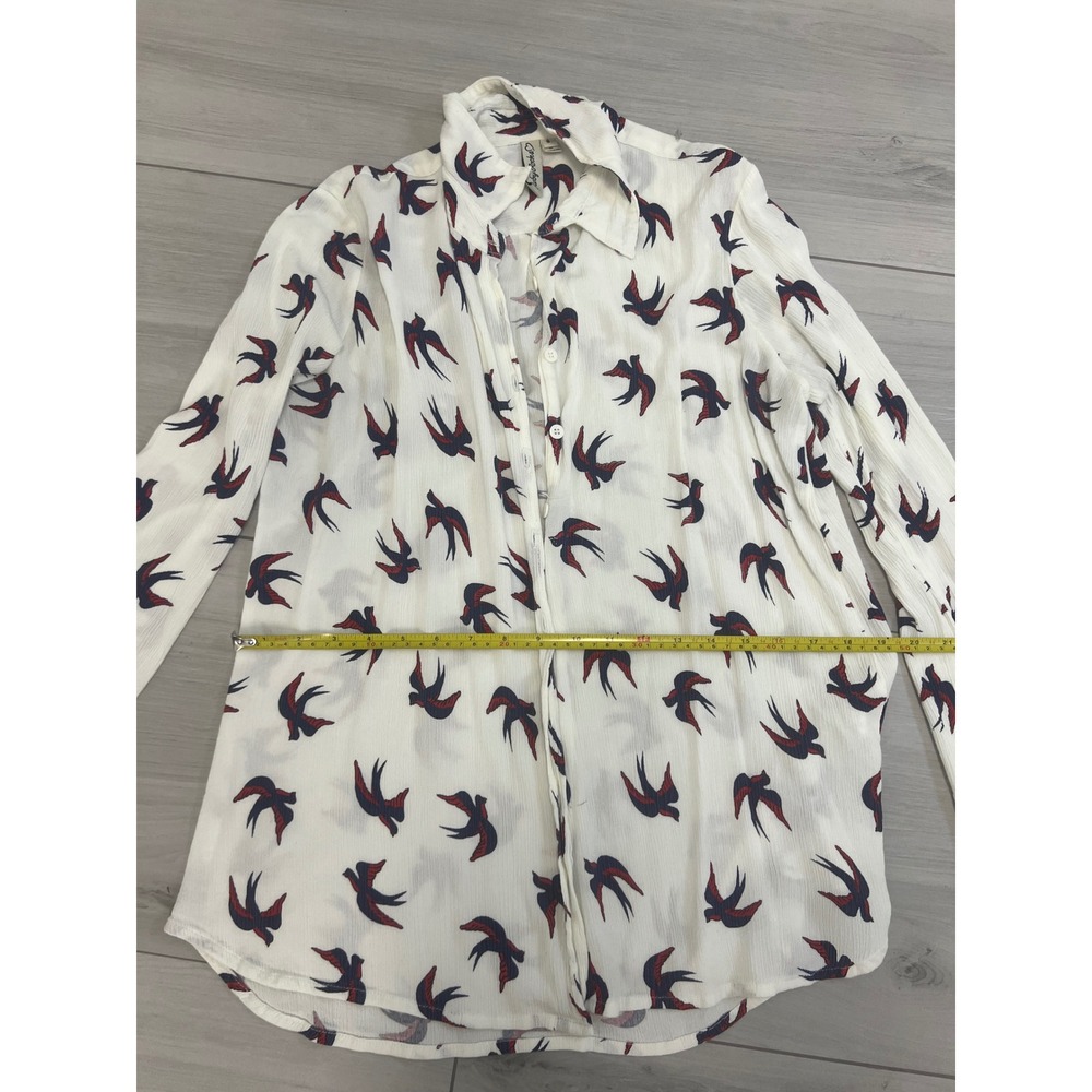 Ruby Rocks Blouse Womens Sz 8 White Swallow Bird Print Button Down Crepe Top - Picture 8 of 9